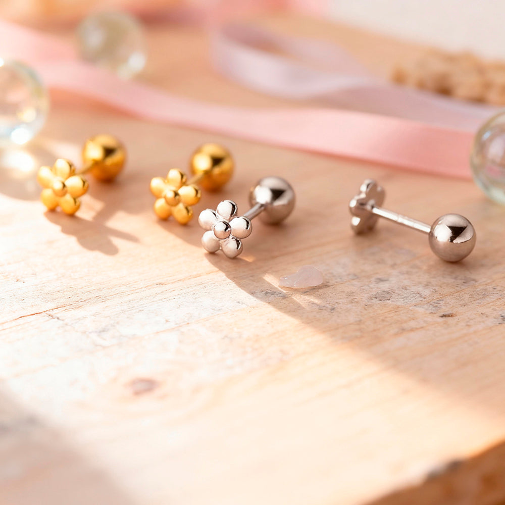 Ohrstecker aus 925er Sterling-Silber, Mini-Blümchen