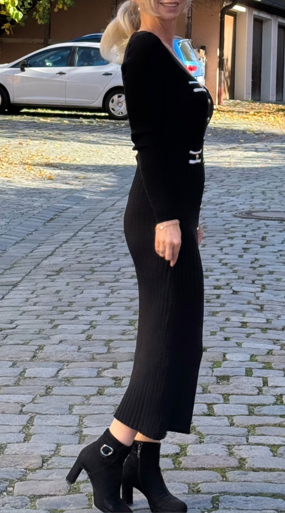 Kleid.