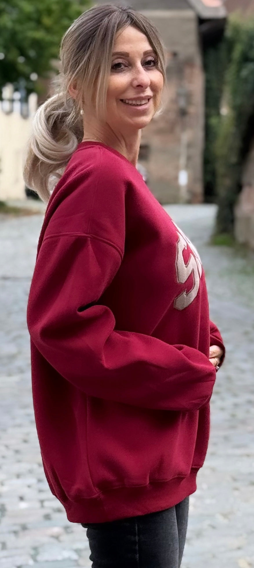 Sweatshirt