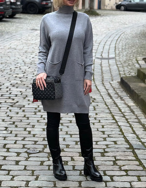 Kleid.