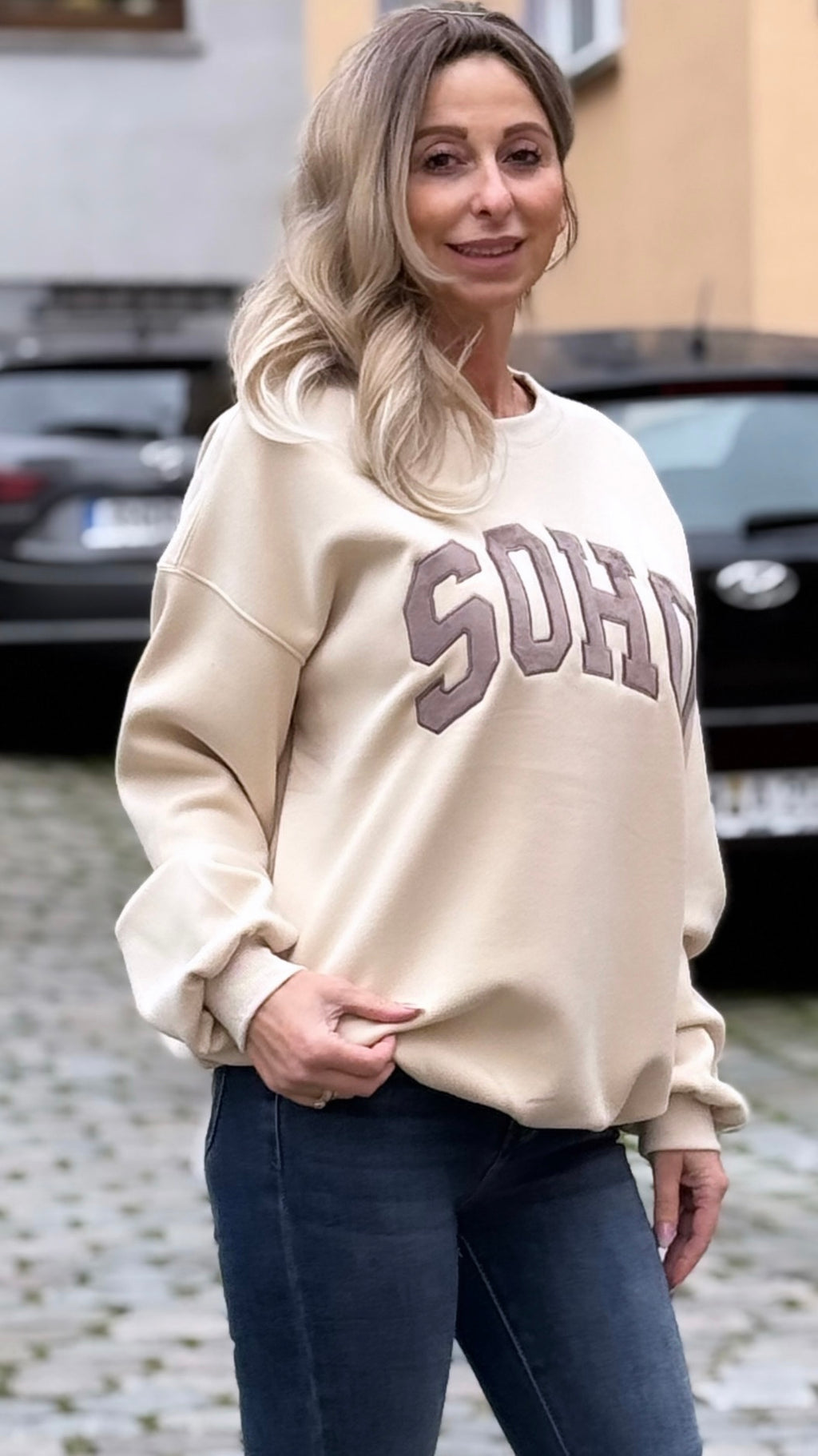 Sweatshirt