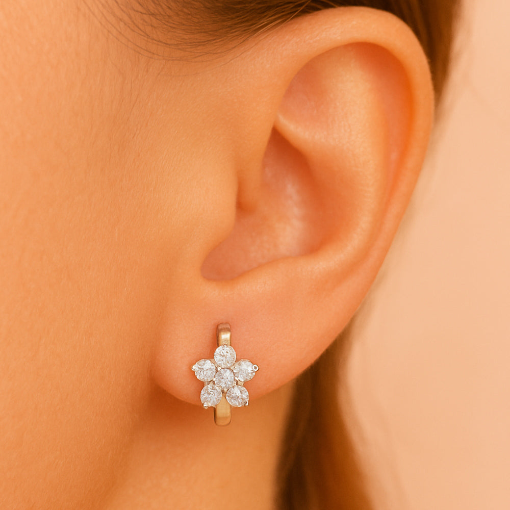 Ohrringe aus 925er Sterling-Silber, Creole mit kleiner Zirkonia-Blume